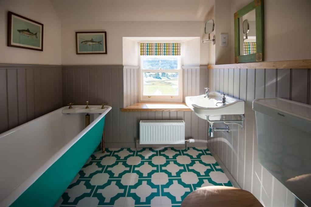 Keeper's Cottage, Straloch Estate Apartment